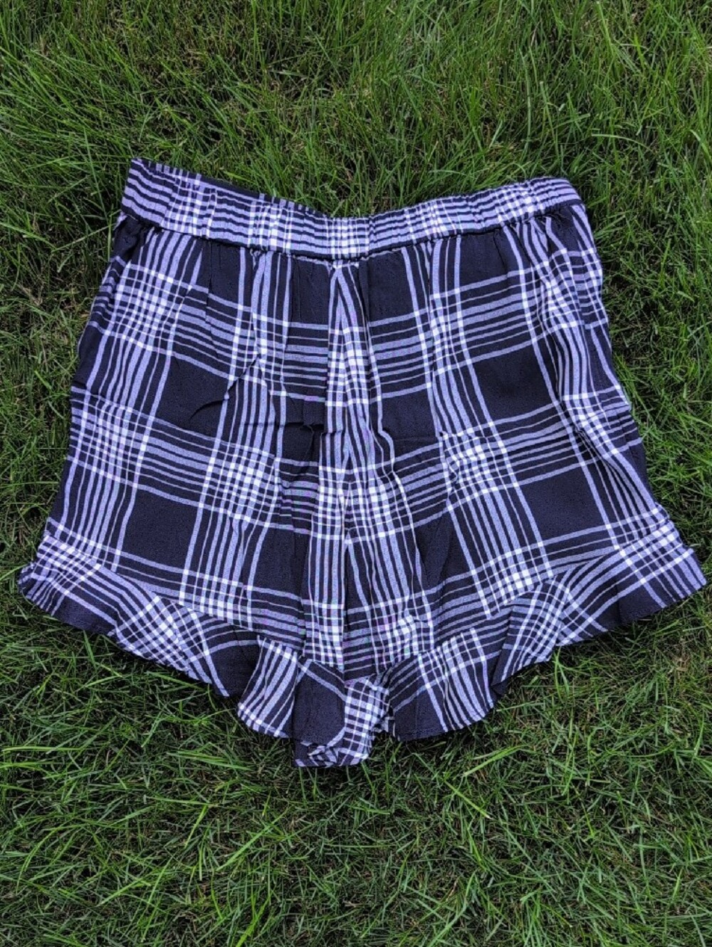 EXPRESS Black and White Plaid Ruffle Skort Shorts - Picture 5 of 9